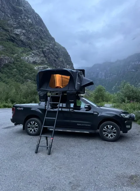 Snailer Abis tenda da tetto su Ford Ranger - foto cliente da Norvegia